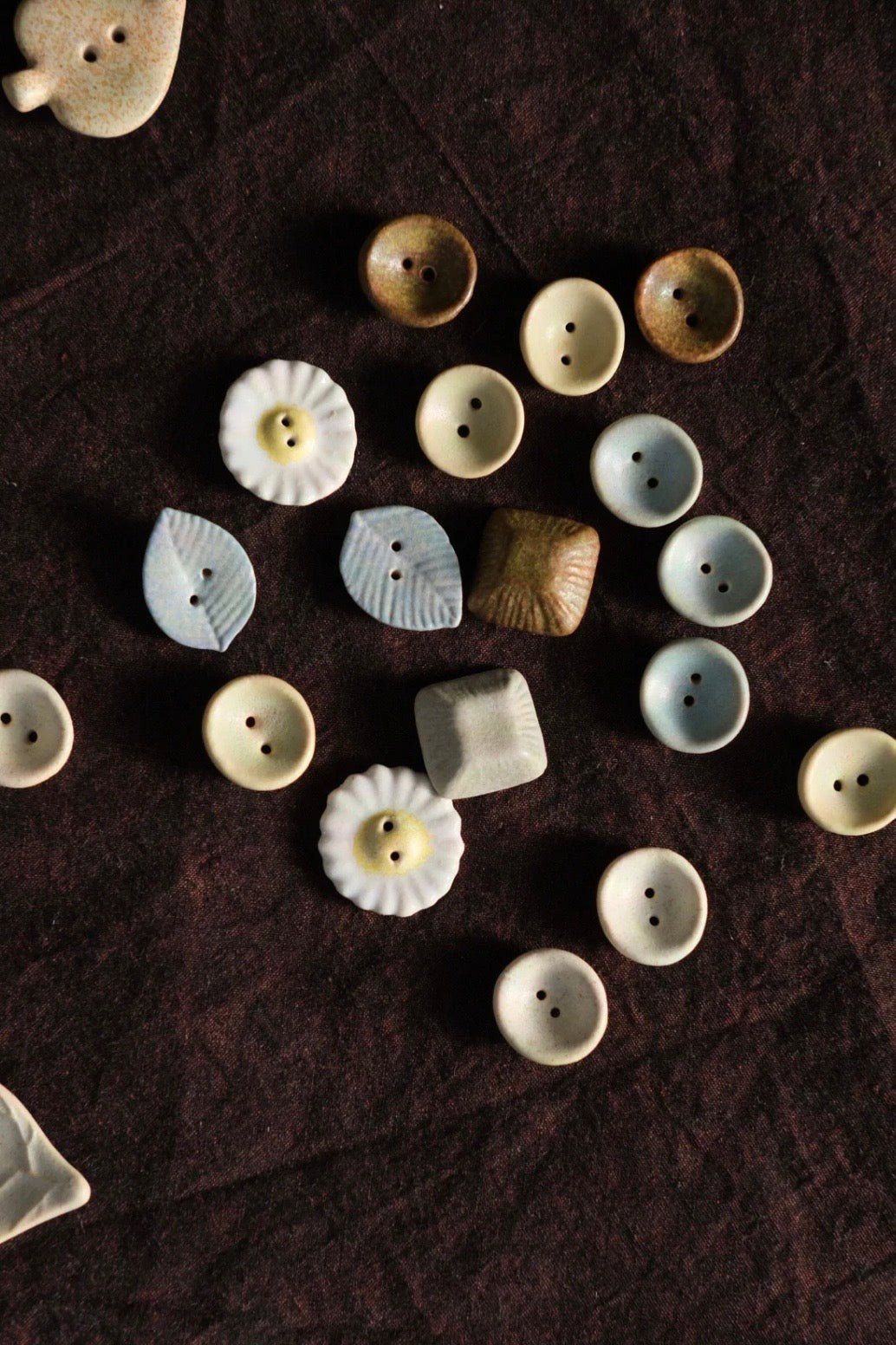Handmade Ceramic Button Set｜Pebble