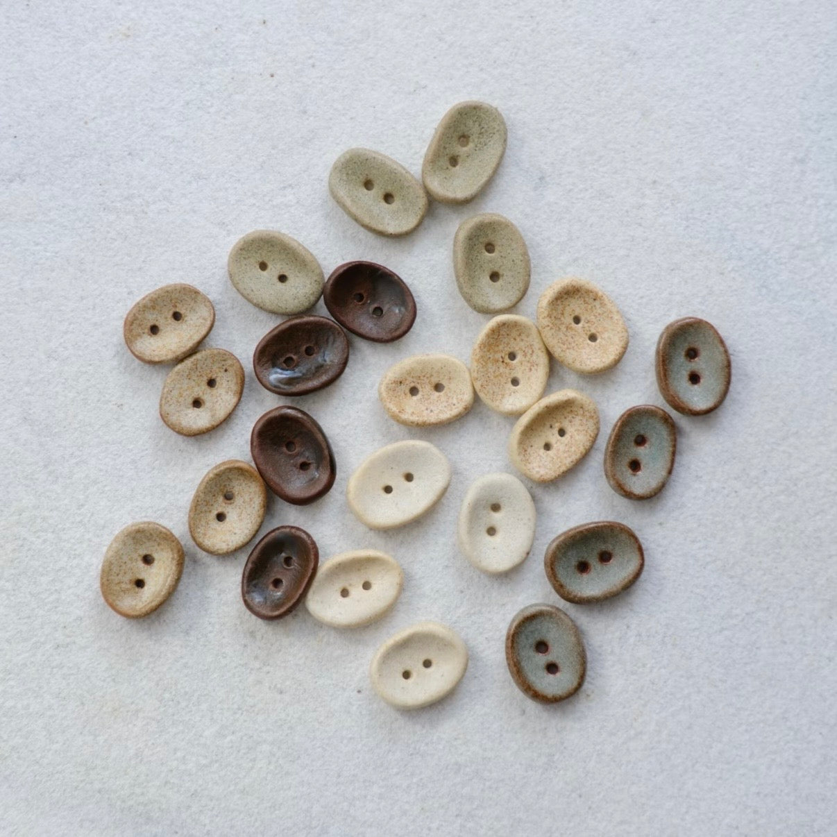 14mm Handmade Ceramic Button Set｜Slate